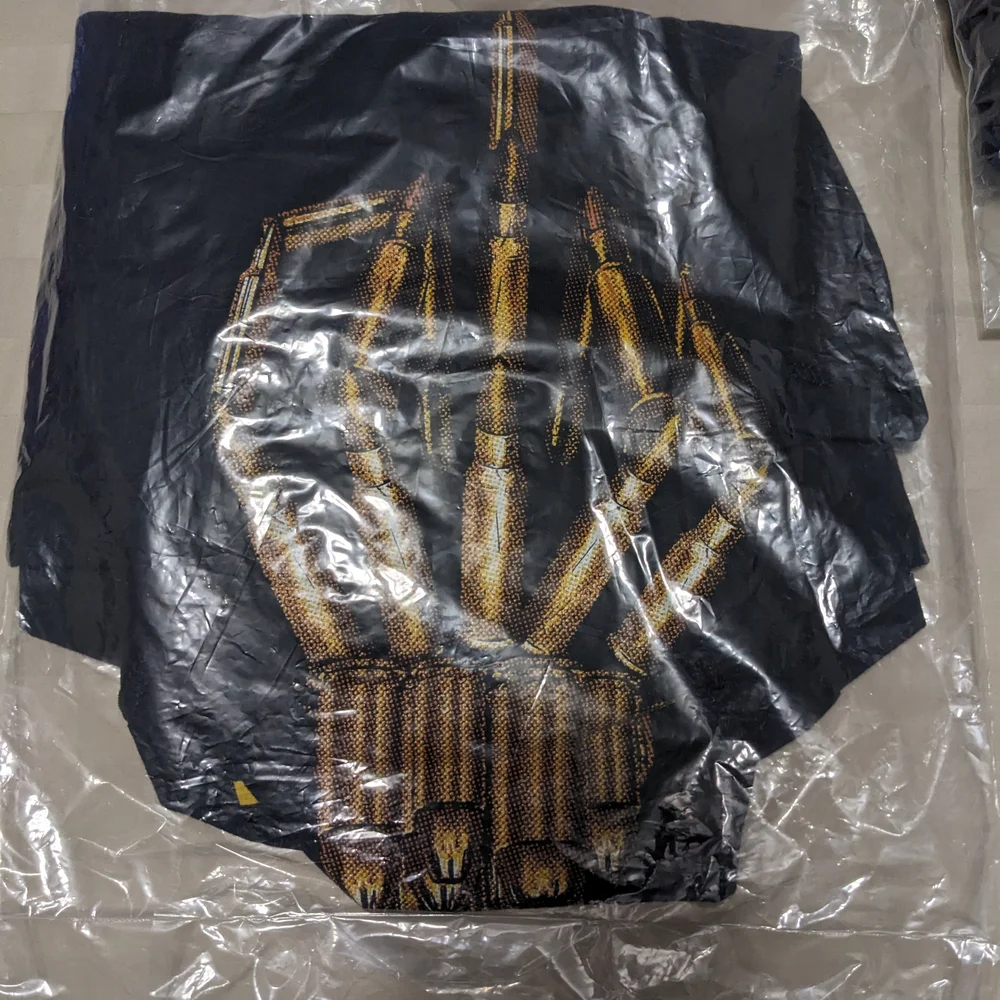 Bluebird Black T-Shirt - Picture 2 of 2